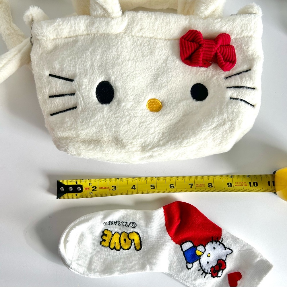 ❤️(HK329) Hello Kitty Adorable 7-Piece Plush Purse Bundle! - Picture 6 of 10